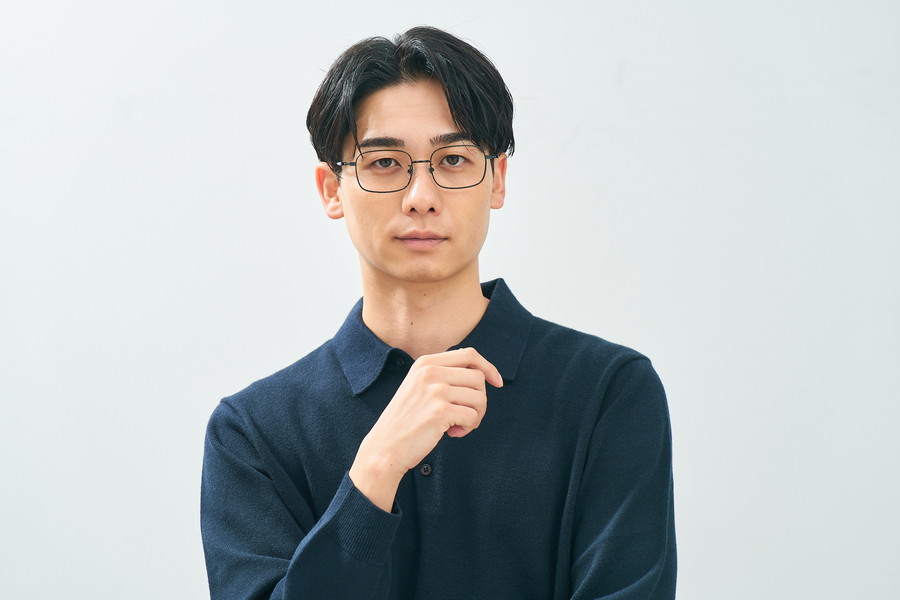 クラシックでレトロなウェリントン型