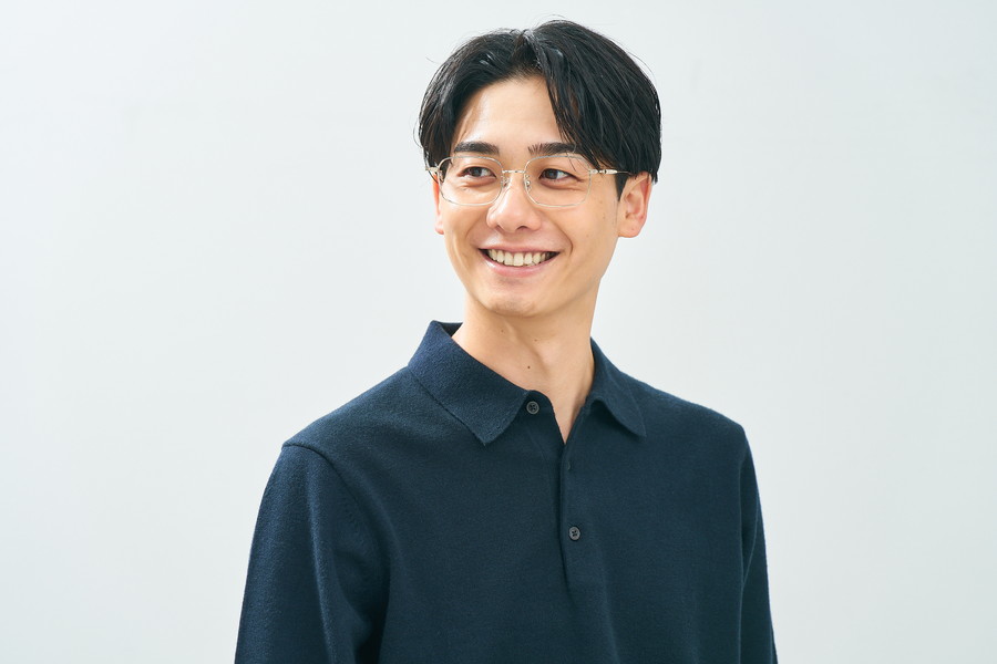 クラシックでレトロなウェリントン型