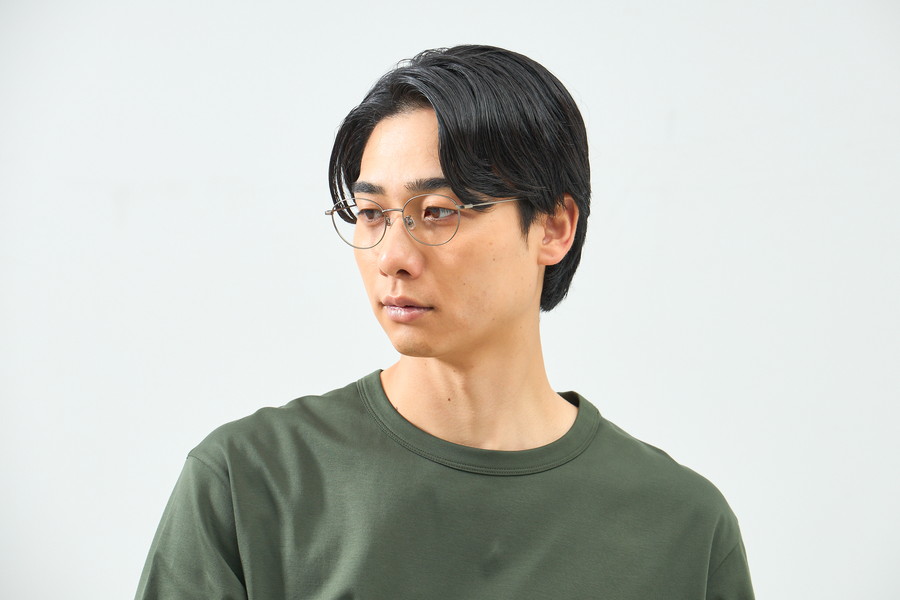 トレンド感のあるメタルフレーム/SKINNY METAL