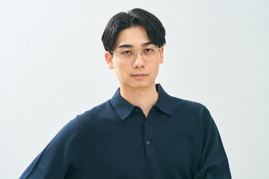 クラシックでレトロなウェリントン型