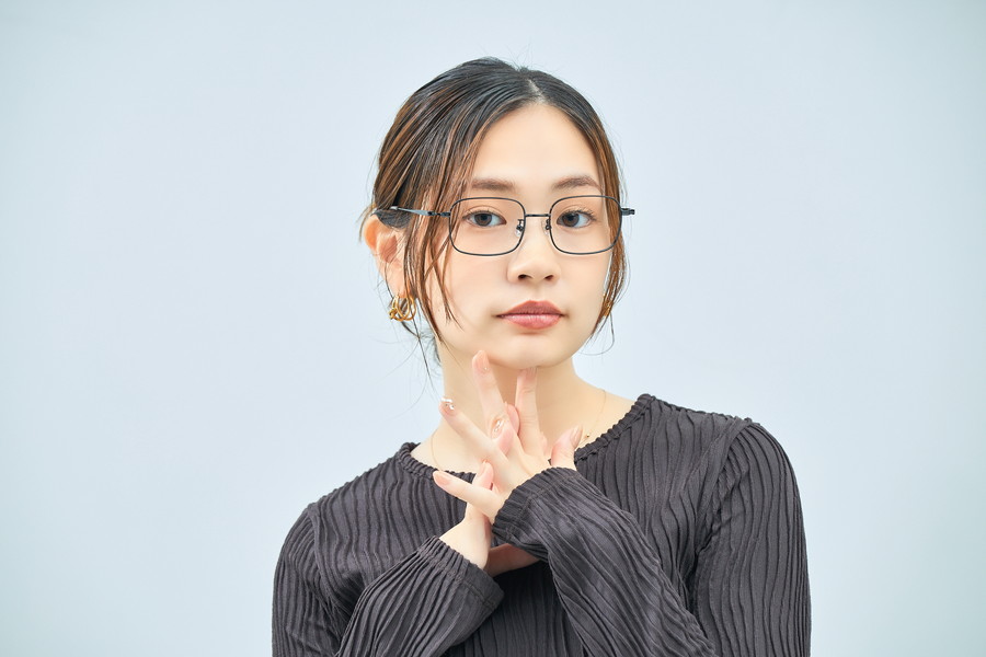 クラシックでレトロなウェリントン型