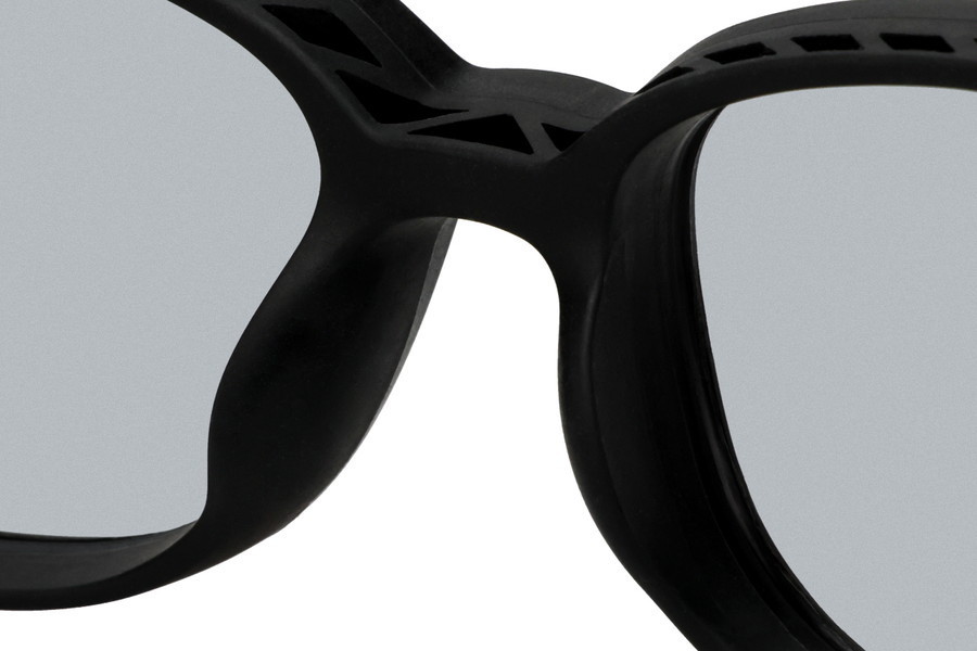 アクティブシーンでも壊れにくいサングラス]SUNCUTGlasses/UV100%CUT