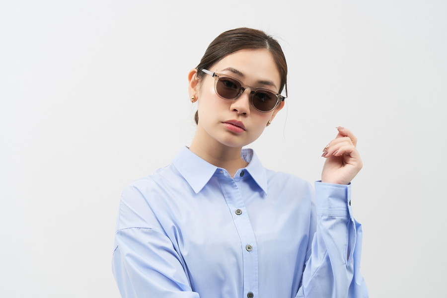豊富なカラーが目を惹く万能なウェリントン型(WEB限定)SUNCUTGlasses