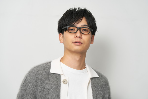 試着のみ 柴田ひかり Zoff ゾフ HEXAGON グレー Zoff | HIKARI SHIBATA｜メガネのZoffオンラインストア（めがね
