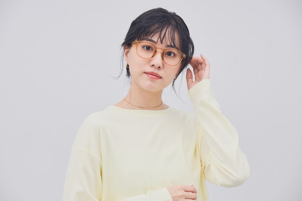 WEB限定先行セール価格]透明感のあるカラーが特徴のウェリントン