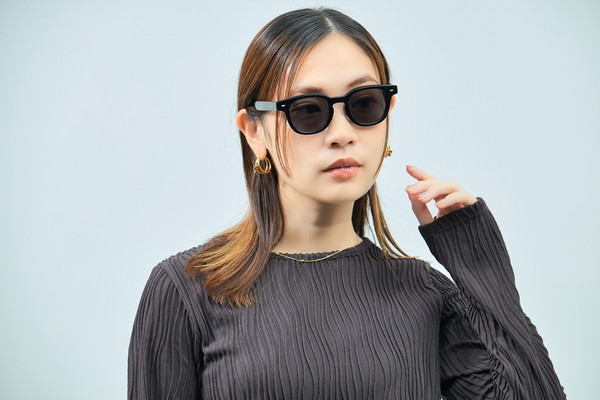 黒い瞳 Amazon.co.jp: 黒い瞳のブロンド (ハヤカワ・ミステリ 1888