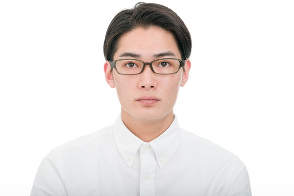 スペシャルプライス]軽い掛け心地/シャープなスクエア/SUPER LIGHT