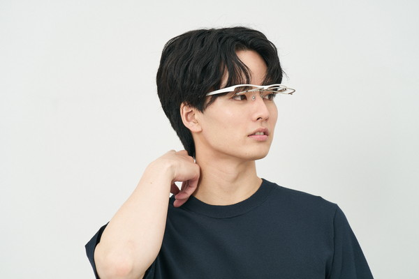 Begin特集商品]機能性のあるウェリントン型メガネ/FLIP UP(跳ね