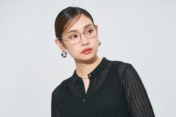 スペシャルプライス]モダンユニークを取り入れたウェリントンフレーム