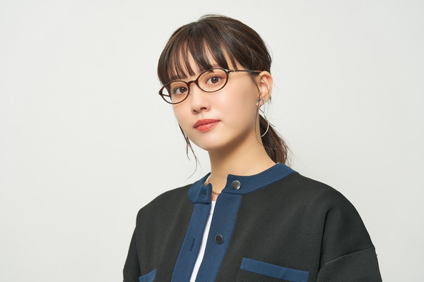 小ぶりで癖のないオーバルフレーム/SMART SKINNY JEWELRY