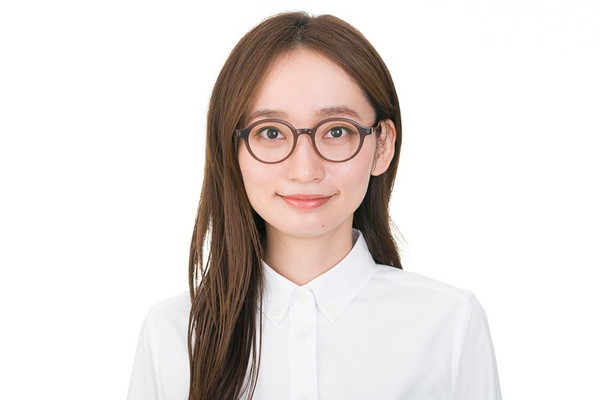 ソフラン　フレームセット スペシャルプライス]ソフトな目元を演出する太めのプラスチック