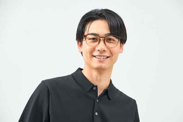 定番で使いやすいウェリントンフレーム/CLASSIC（ZN241012-68A1