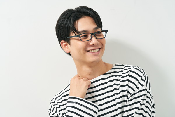 スペシャルプライス]掛け心地抜群！バネ構造を採用したウェリントン