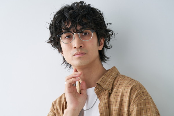【値下げ】 セール価格]Zoff｜Name.（ZO231008-12A1）｜メガネのZoff メガネ・老眼鏡