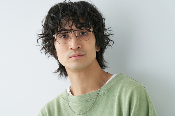 セール価格]インテリジェンスな雰囲気漂うウェリントンフレーム