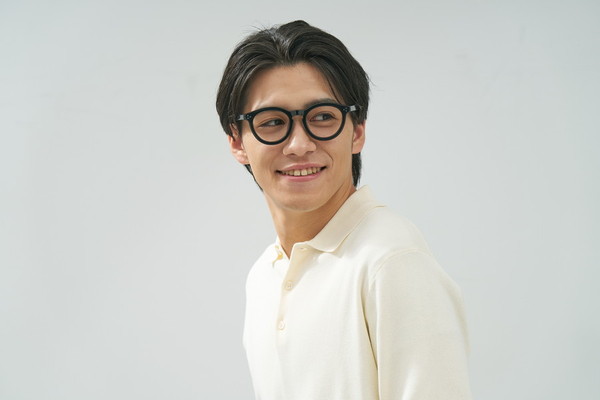 アウトレット価格]存在感のある太縁メガネ(WEB・アウトレット