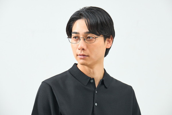 新品未使用　Faconnable ベアトップ　カジュアル　ハイブラ　カジュアル夏 セール価格]爽やかなカラーが特徴のボストン型（ZC251007-11A1
