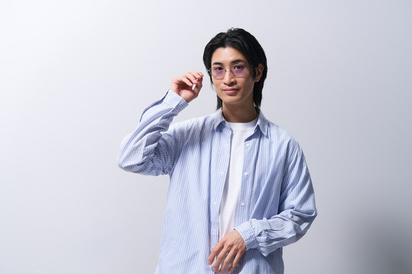 アウトレット価格]アクセントになる多角形サングラス/COLOR SUNGLASSES