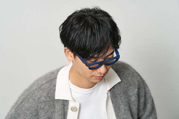 耐久性に優れたスクエアフレーム/GALILEO（ZA241014-72F1）｜メガネの