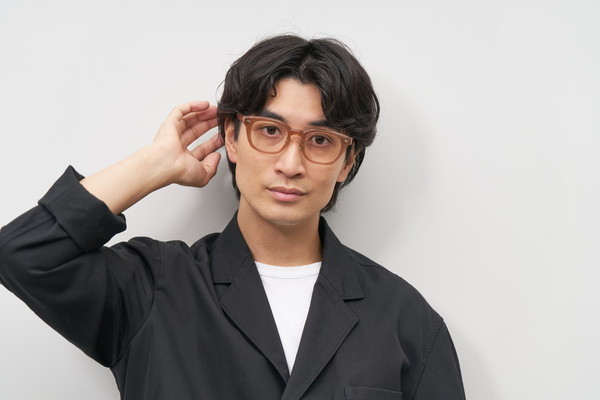 Zoff｜emiri (WEB限定商品)（ZN241G28-14E1）｜メガネのZoff