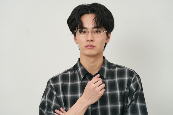 しっかりフィットで快適なスクエア型(Zoff CLAP CLICK搭載)（ZA252018