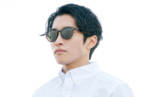 TREND SUNGLASSES/紫外線カット率99.9%以上（ZN211G02-49A1
