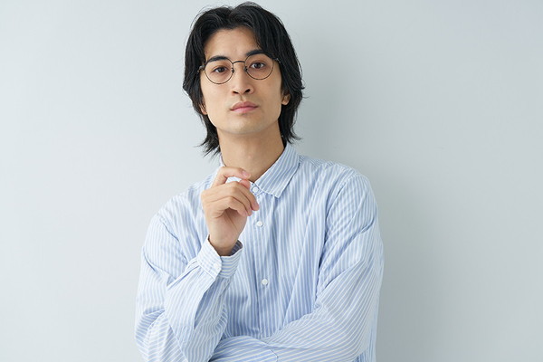 セール価格]ミニマルなデザインのボストンフレーム/ClassicMetal