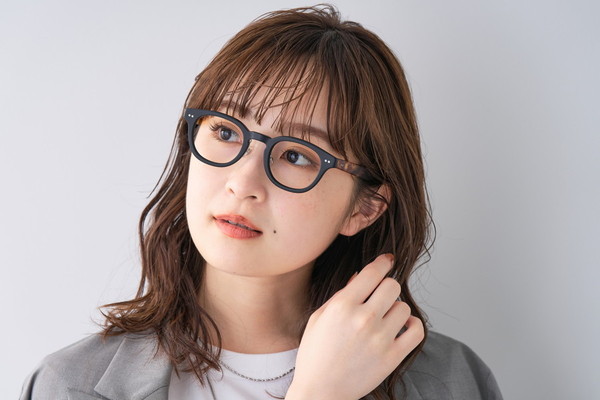 スペシャルプライス]多彩な表情を楽しめるプラスチックフレーム