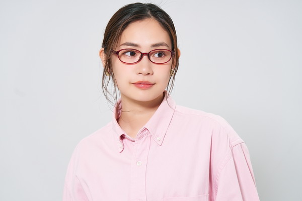 軽量素材を使用したオーバルメガネ（ZA251002-23A1）｜メガネのZoff