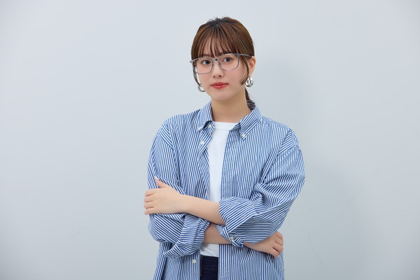集中できる環境を作るメガネ「Zoff+集中」度なし　勉強メガネ2種2個セット Zoff、競馬のブリンカーに着想を得た“集中できる環境”をつくる