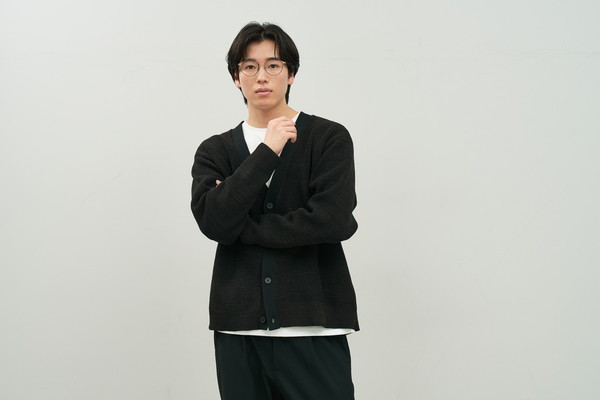 華やかさのあるボストン型チタンフレーム（ZG253004-43E1）｜メガネの