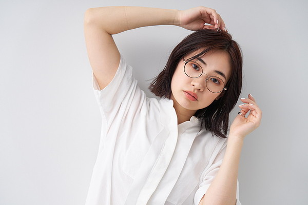 スペシャルプライス]やわらかい印象になるメタルのボストン型/CLASSIC