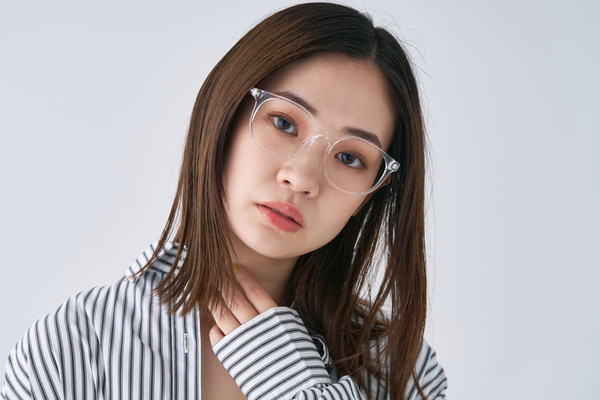 人気のある定番アイテムを軽量化したボストンフレーム/CLASSIC