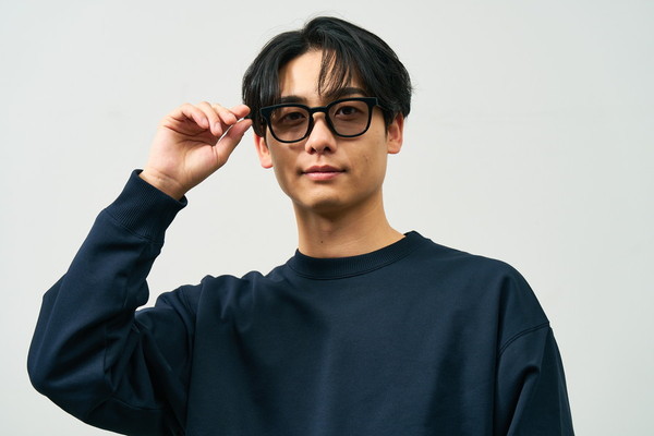 スペシャルプライス]折り畳みのできる機能性サングラス