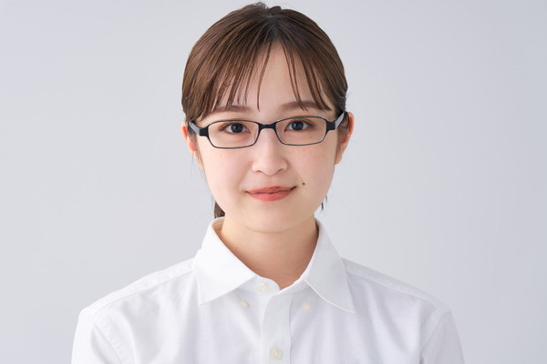 ソネ。プロフィールをお読みください 1.0 圧迫感の少ないスクエアフレーム/Zoff Reading（ZT231R02