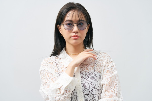 スペシャルプライス]洗練されたメタルフレームサングラス（ZY242G31