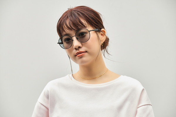 Dior サングラス GLOSSY1 オプティカルサングラス　UVカット率　白 Zoff｜DODコラボ]色が変わるウサグラサン（ZN231G09-14E1