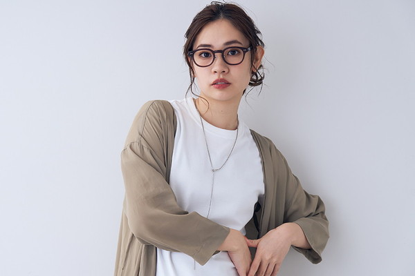 スペシャルプライス]多彩な表情を楽しめるプラスチックフレーム