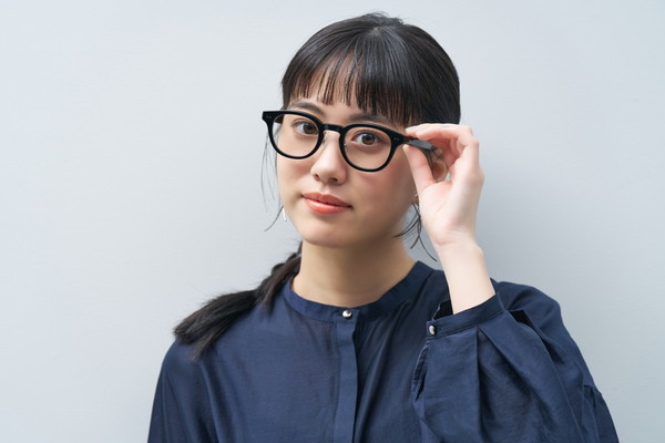 スペシャルプライス][ZA221024_14E1_PHBL]CLASSIC(度なし調光レンズ