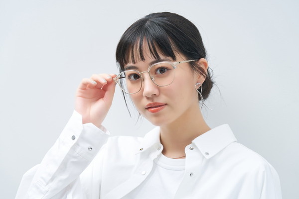 セール価格]大きめサイズ感が特徴的なウェリントンフレーム