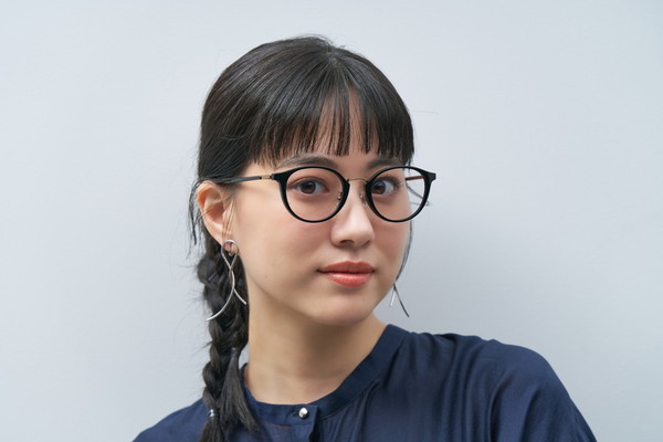 スペシャルプライス][ZC231006_14E1_PHGY]CLASSIC(調光レンズ