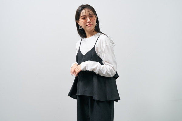 セール価格]洗練されたメタルフレームサングラス（ZY242G31-43E1