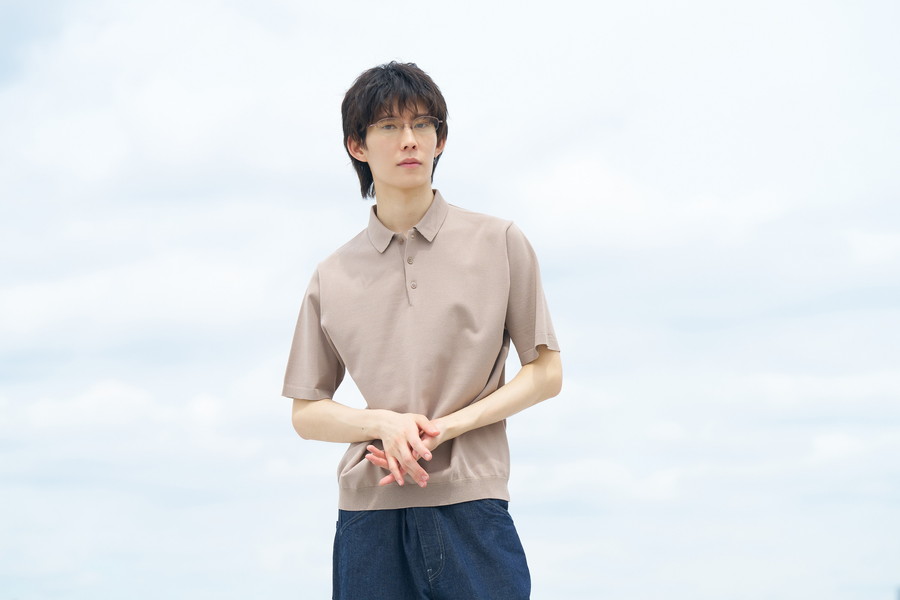 グラデーションレンズが特徴の大人のオーバル型/SUNCUTGlasses/UV100