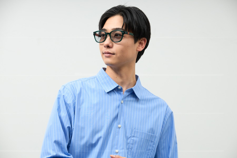 ゴルフやアクティブシーンにおすすめのウェリントン型(SNAP GRIP搭載)