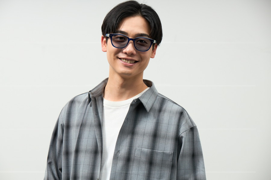 ゴルフやアクティブシーンにおすすめのウェリントン型(SNAP GRIP搭載)