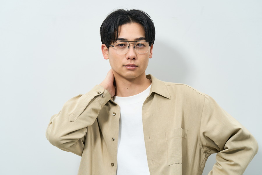 トレンドの個性的なデザインメガネ