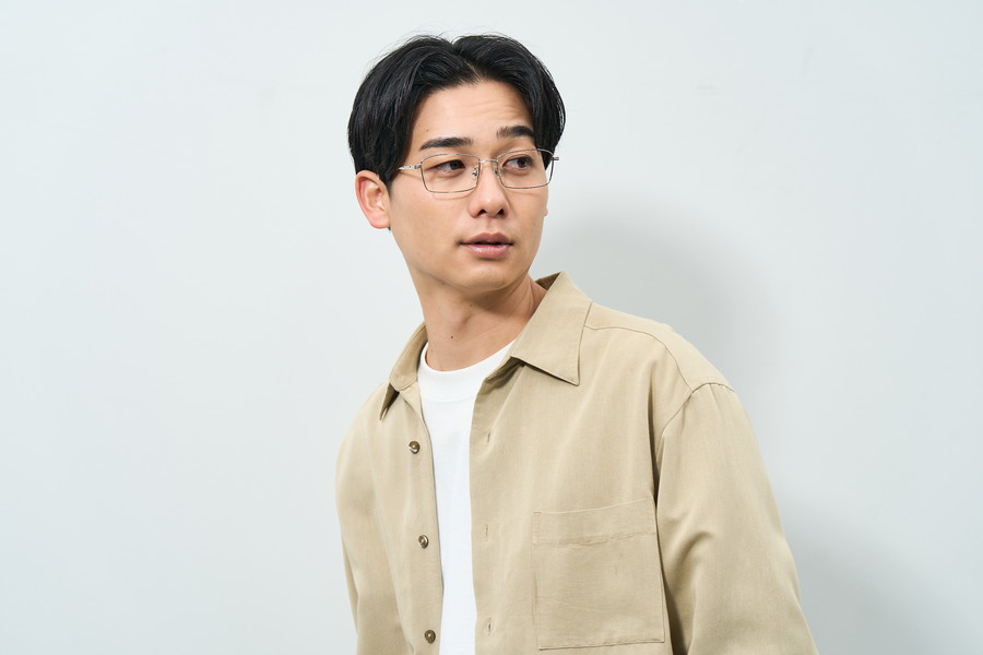 トレンドの個性的なデザインメガネ