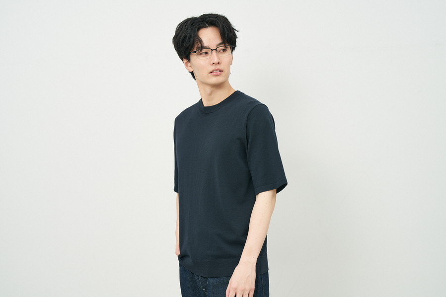 しっかりフィットで快適なウェリントン型(Zoff CLAP CLICK搭載)