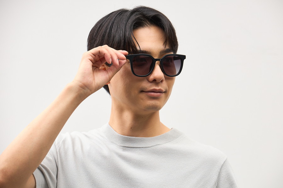 SUNCUTGlasses/UV100%CUT