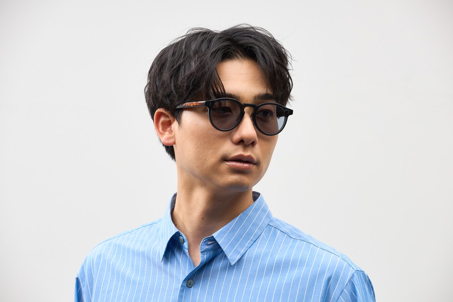 SUNCUTGlasses/UV100%CUT